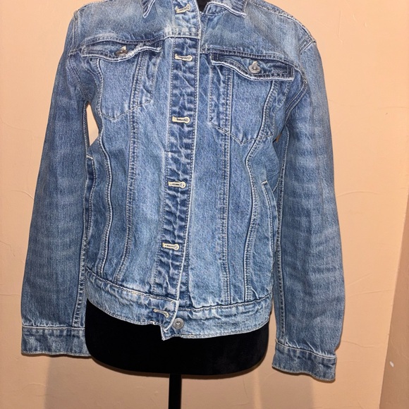 Anthropologie Jackets & Blazers - Anthropologie Classic Blue Jean Jacket